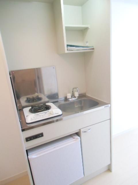 キッチン　ガスキッチン　ミニ冷蔵庫完備