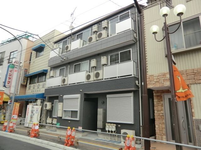 建物外観　駅まで一直線