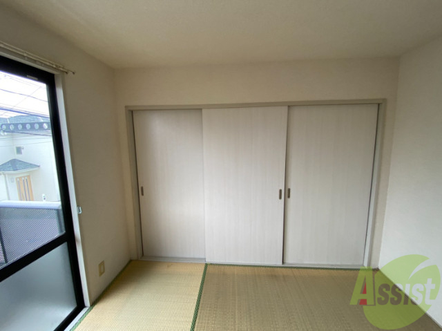 収納　収納はこちら。中の様子が気になりますね。。