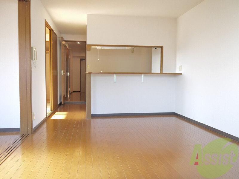 居室・リビング　日当たりの良い広々１３帖のリビングダイニングです。