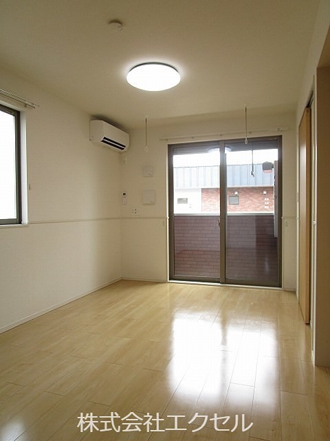 居室・リビング　明るい室内です。