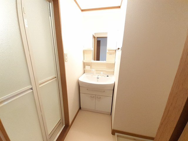 洗面設備　使いやすい洗面所です