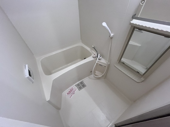 バス・シャワールーム　※別部屋の写真です