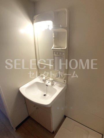 洗面設備　独立洗面台です