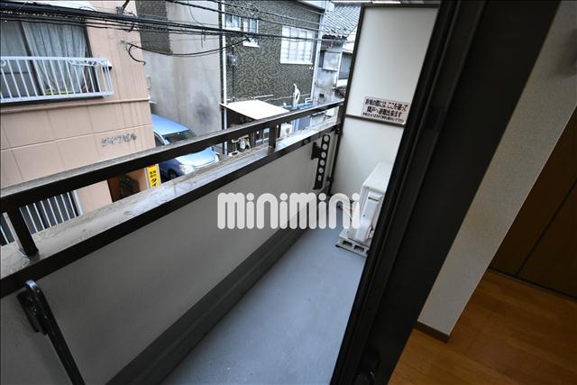 バルコニー　広々と使いやすいベランダ