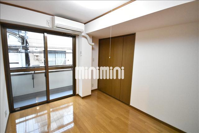 居室・リビング　きれいなお部屋です。