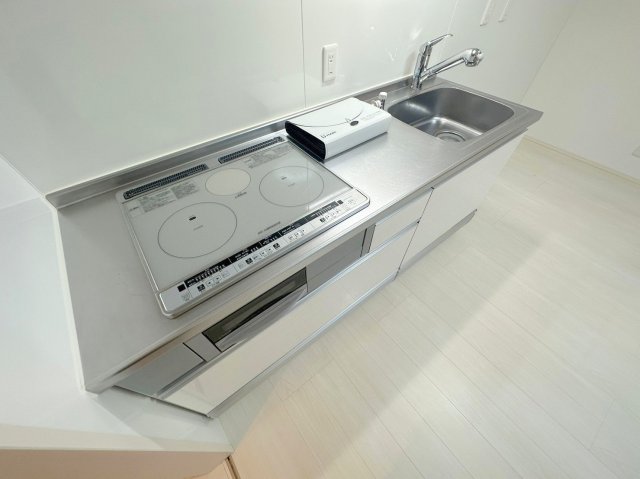 キッチン　ＩＨコンロなのでお掃除らくらく