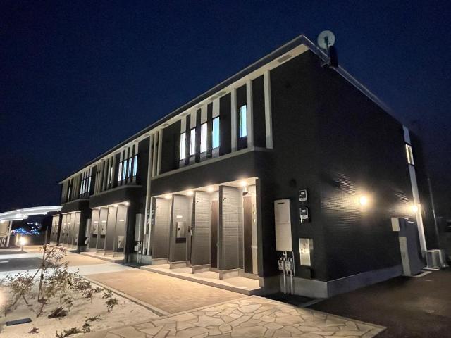 エントランス　外観写真（夜）