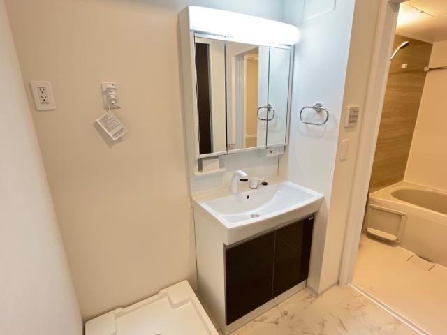 洗面設備　洗髪洗面化粧台