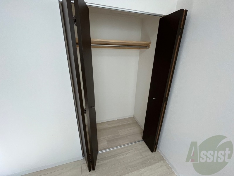 収納　寝室のクローゼットにもたくさん収納出来ますね！