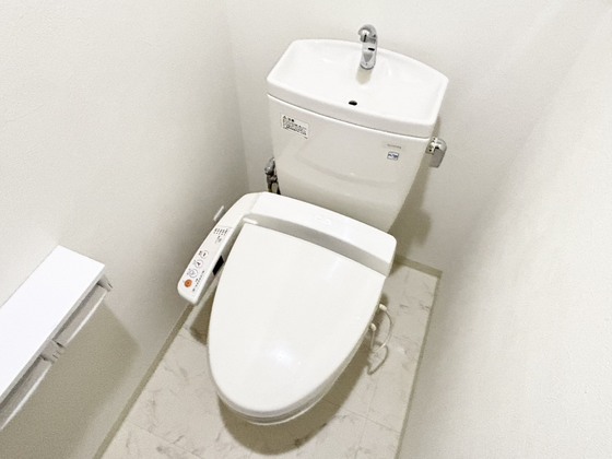 トイレ　シャワー付きトイレ