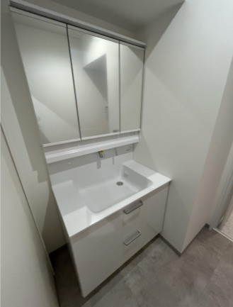 洗面設備　お出かけ前の支度はこちらで