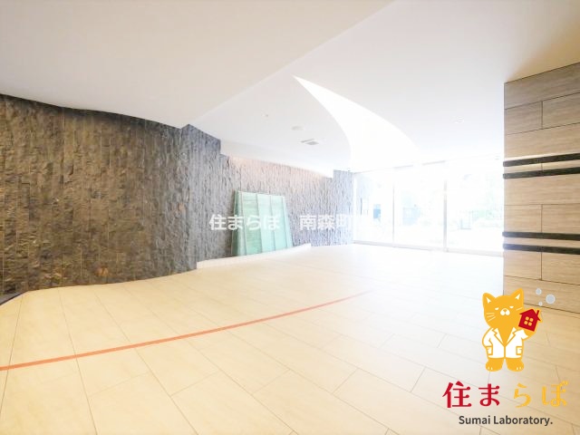 エントランス　共用部の印象も大切に