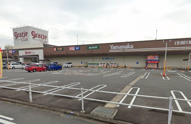 スーパー　ヤマナカ太平通店（スーパー）まで693m