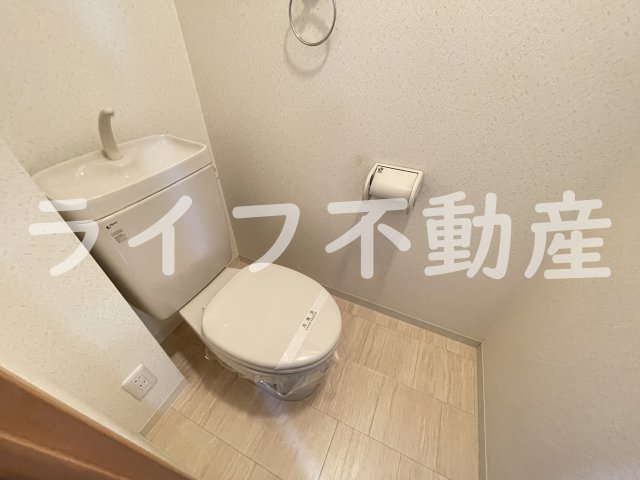 トイレ　清潔感のあるトイレです