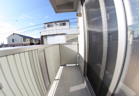 バルコニー　陽当たり良好なバルコニーです