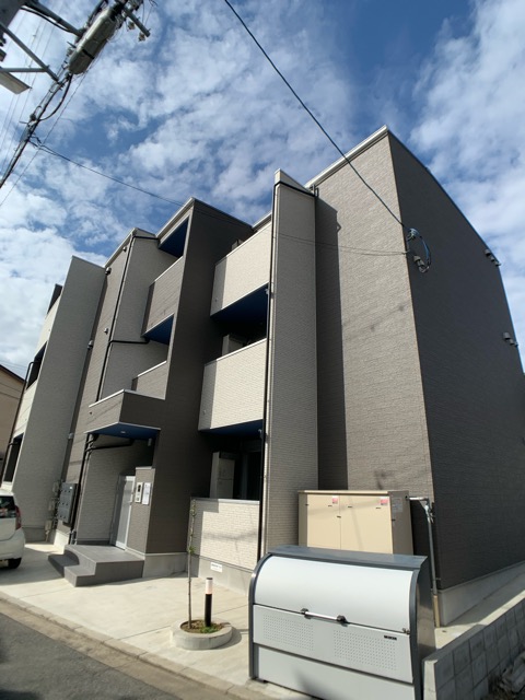 建物外観　オートロック付で外部からの出入りがなく安心です