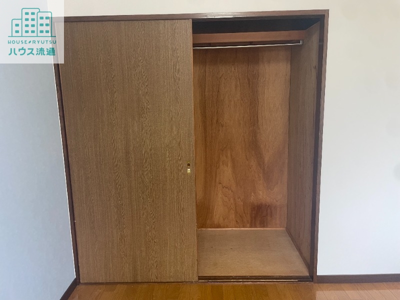 収納　※別号室の写真になります。