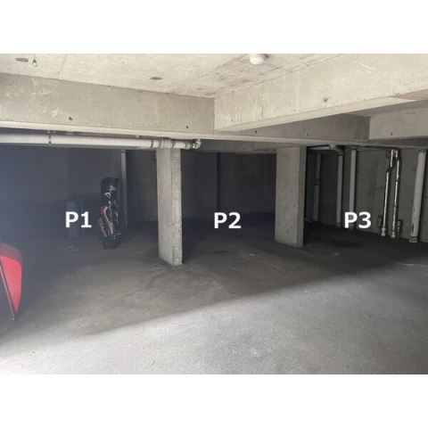 駐車場　駐車場