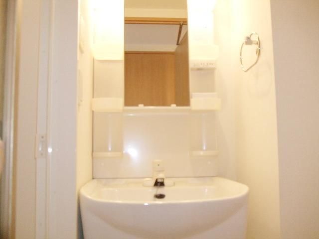 洗面設備　朝の味方の独立洗面台