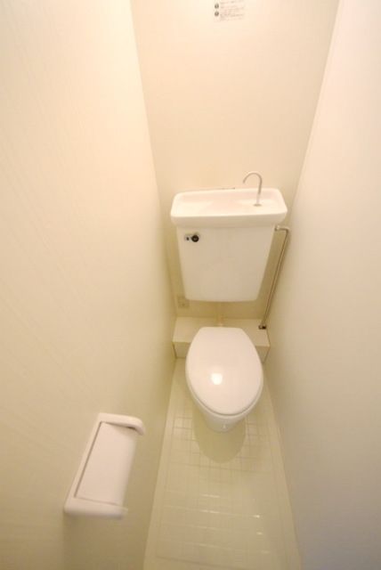 トイレ　★人気のバストイレ別の物件です★