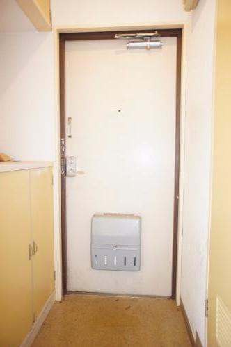 玄関　シューズボックスも付いてる玄関です。