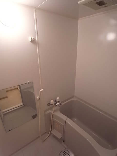 バス・シャワールーム　バスルーム