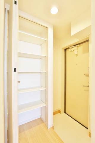 玄関　靴もたくさん入ります