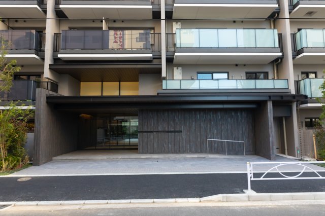 エントランス　清潔なエントランスです