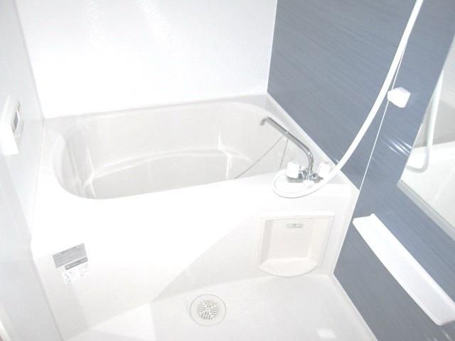 バス・シャワールーム　★追い焚き付のバスルームです★