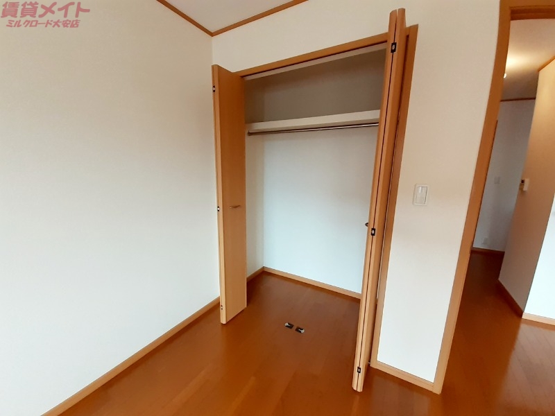 収納　同型参考写真