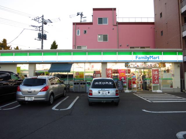 コンビニ　ファミリーマート（コンビニ）まで39m