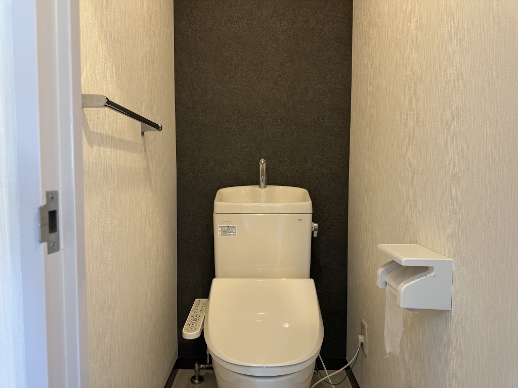 トイレ　お風呂・トイレ別のトイレになります。