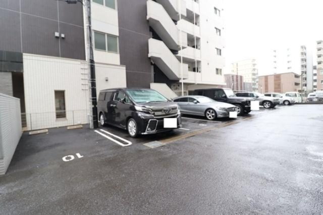 駐車場　駐車場