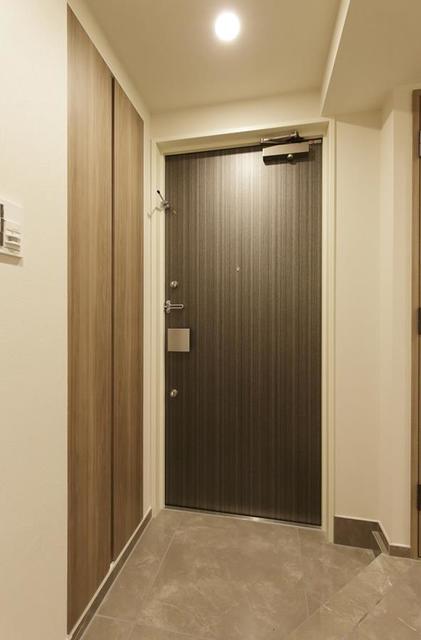 玄関　※写真は同タイプ住戸です。