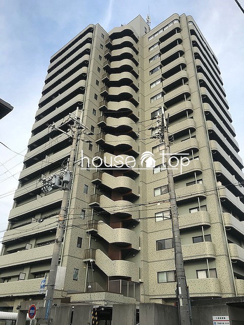 建物外観　15階建てマンション