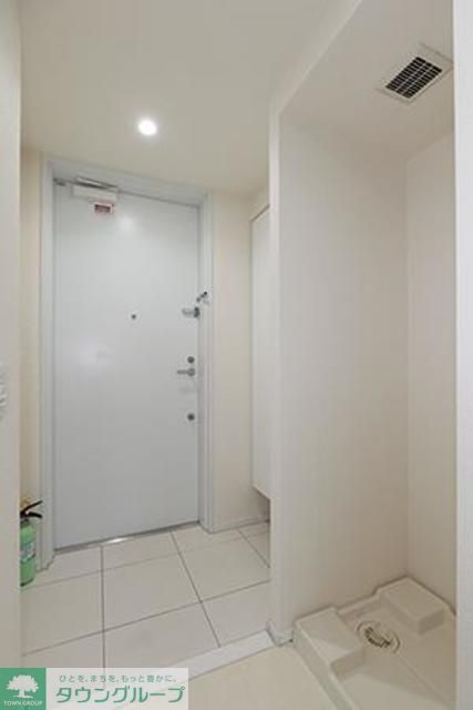 玄関　※写真は同タイプ住戸です。