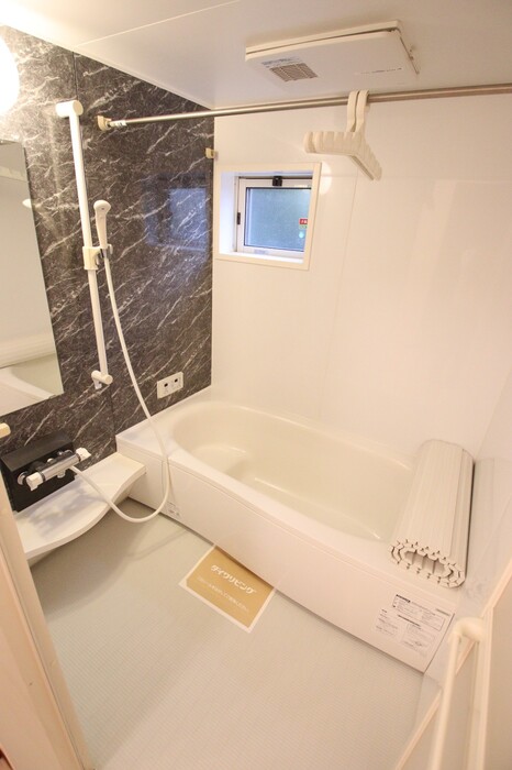 バス・シャワールーム　浴室