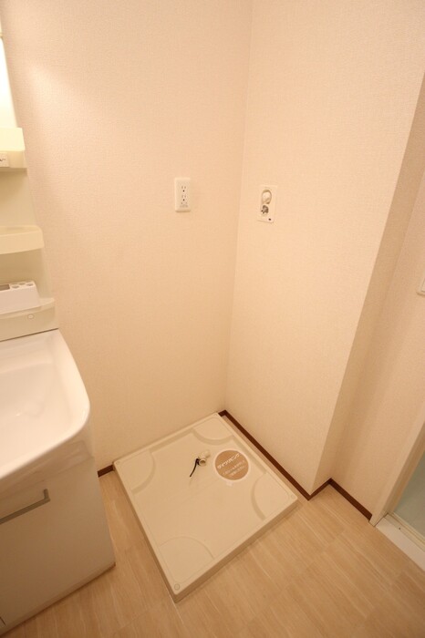 トイレ　洗濯機置き場