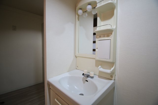 洗面設備　※別室の参考写真の為、現況優先です。