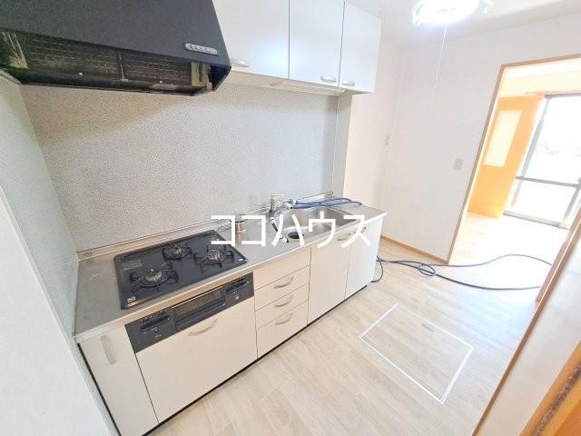 キッチン　３口のシステムキッチン