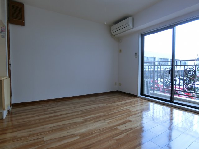 居室・リビング　同物件内参考画像