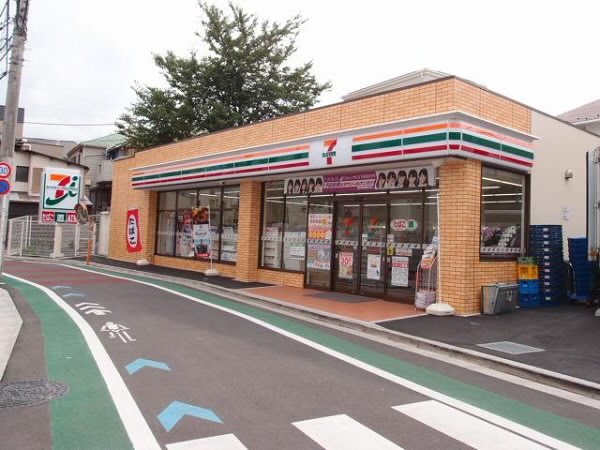 コンビニ　セブンイレブン世田谷羽根木2丁目店（コンビニ）まで355m