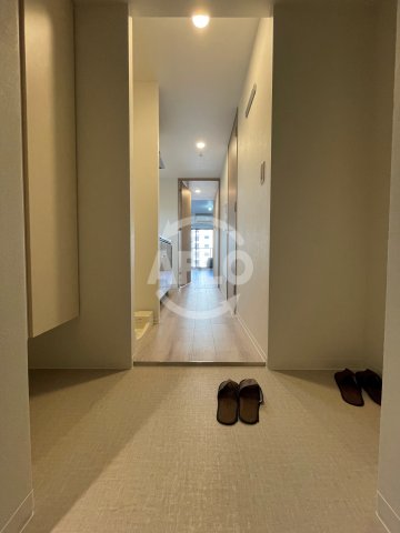 玄関　コンフォリア・リヴ北久宝寺Q　玄関