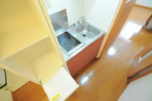 キッチン　写真は同タイプになります。