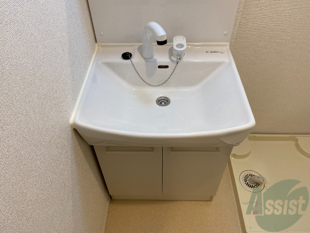 洗面設備　独立洗面台はシャンプードレッサー付きですよ。