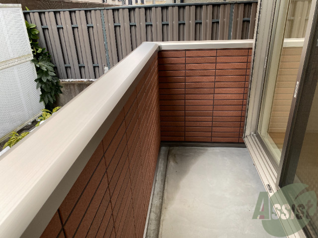 バルコニー　バルコニーは陽当たり良好で、洗濯物も乾きやすいですね