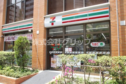 コンビニ　セブンイレブン 横浜駅東口店（コンビニ）まで214m