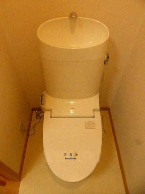 トイレ　ウォシュレット付