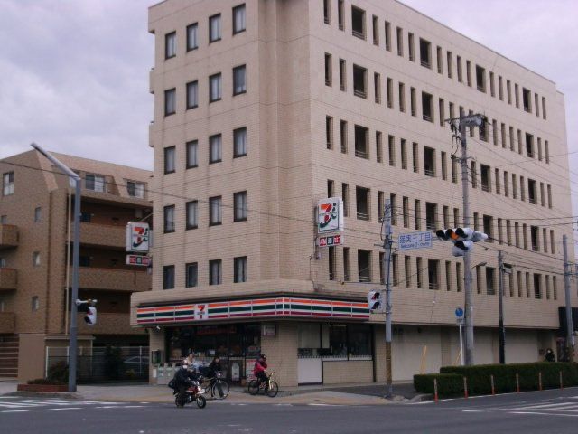 コンビニ　セブン-イレブン浦安猫実２丁目店（コンビニ）まで241m